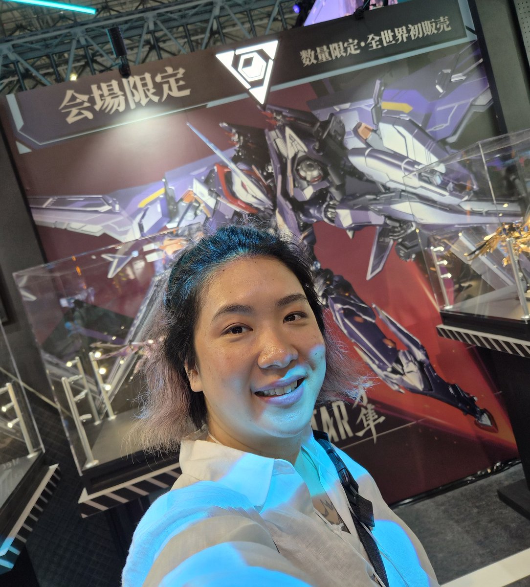 mst0fu's tweet photo. At the Mecha Break booth! It's freaking huge! #MBSorry #TGS2025 https://t.co/mj3gJev1RR