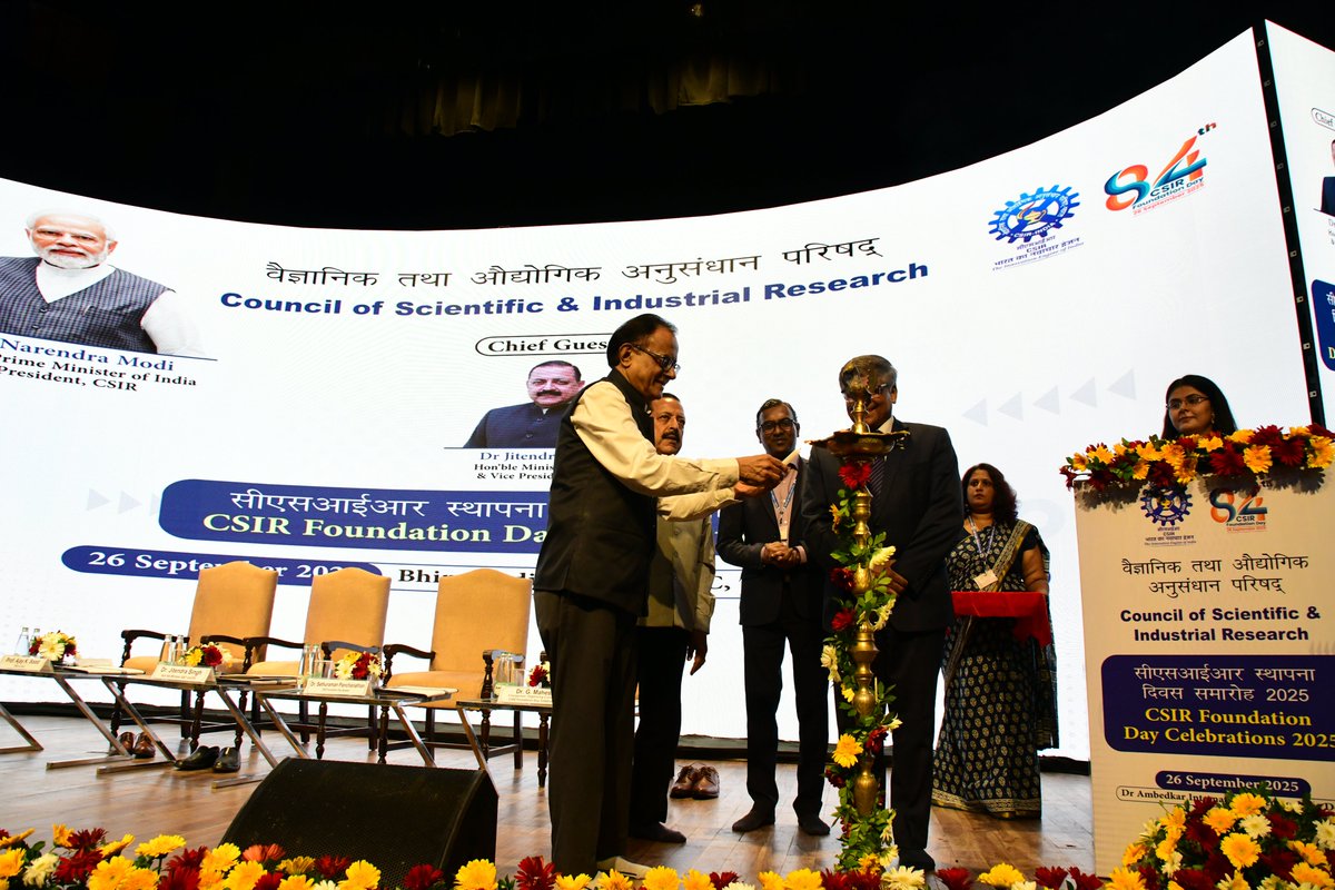 Celebrations began with invocation &amp; the lighting of the ceremonial lamp 🌸 a symbol of knowledge, progress &amp; enlightenment.

This auspicious start set the tone for a day dedicated to science, innovation &amp; service to the nation. ✨

<a href="/DrJitendraSingh/">Dr Jitendra Singh</a> | <a href="/CSIR_IND/">CSIR, India</a> | <a href="/NITIAayog/">NITI Aayog</a> |