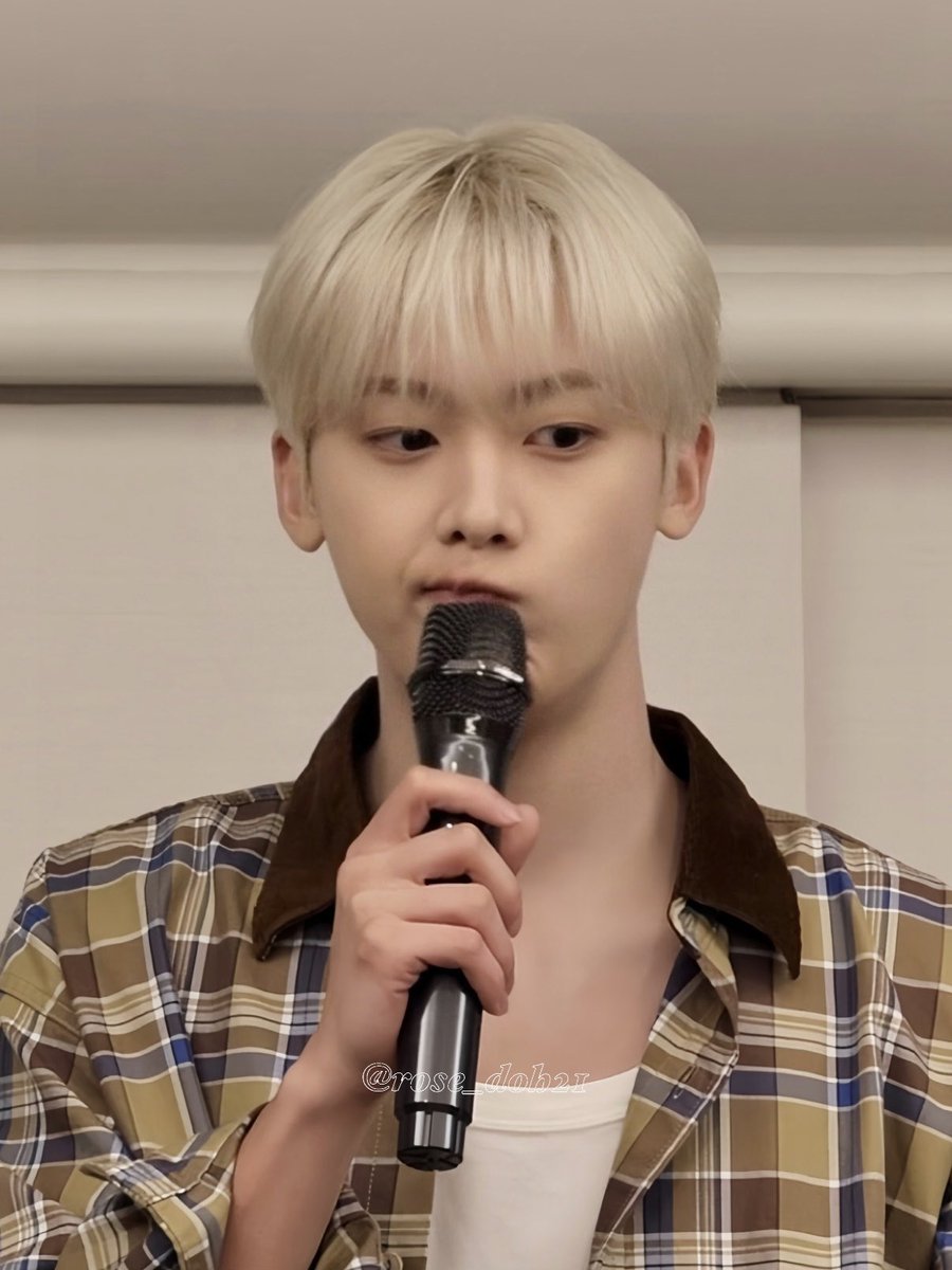 rose_doh21's tweet image. 250922 VIVID SOUND 요코하마 팬싸

( ･̆⤚･̆ )💭🌀……
생각할 때 표정이 너무 귀여운데..?♡

#윤산하 #YOONSANHA #ユンサナ