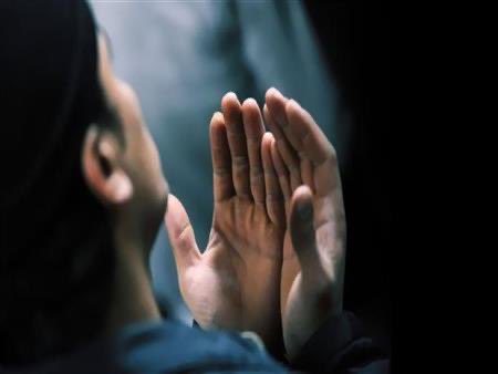 إن ضَلّ قَلبِي فَقَلبِي أَنتَ تَعرِفُهُ
أو كَانَ ذَنبِي عَظِيمًا، أَنتَ غَفّارُ
         ﷺ 🍃
