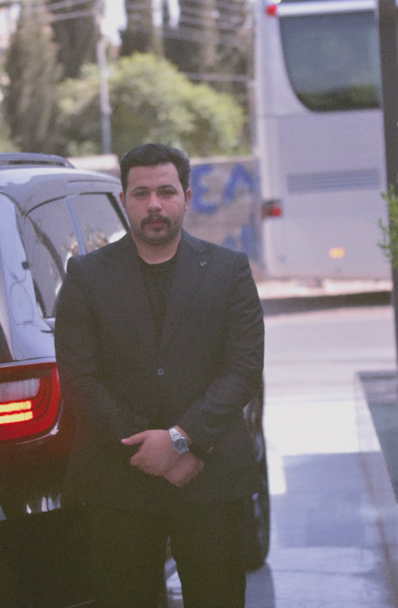 - عندما لا يستطيع الشيطان أن يهزم الإنسان، يجلب خائن إلى حياته .