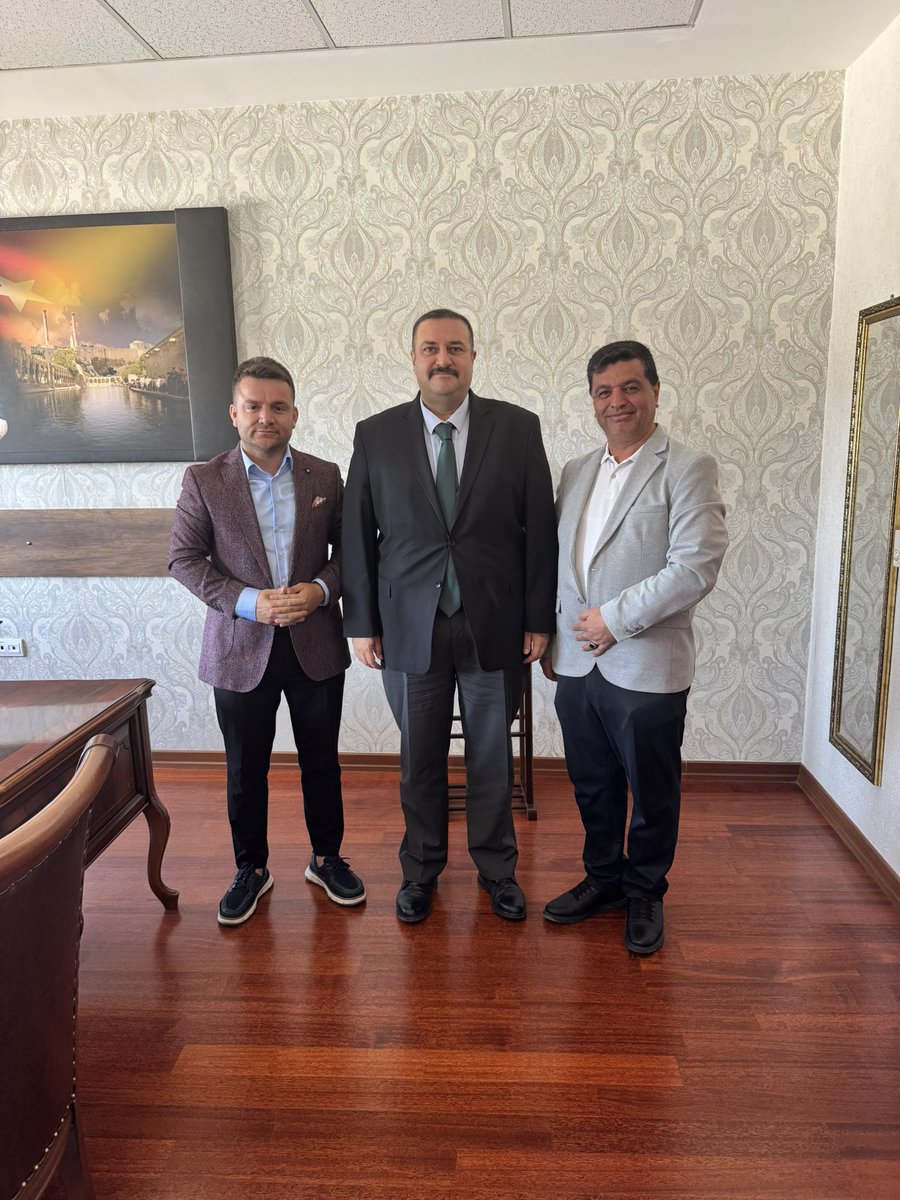 📍 Şanlıurfa Valiliği 
Her zaman bizlerden sevgisini’ saygısını’ misafirperverliğini eksiltmeyen Şanlıurfa Vali yardımcısı Sn Onur Şatıroğlu’nu makamında ziyaret ettik. Kıymetli Vali’mize Hüsnü kabülleri için çok ama çok teşekkür ediyoruz.