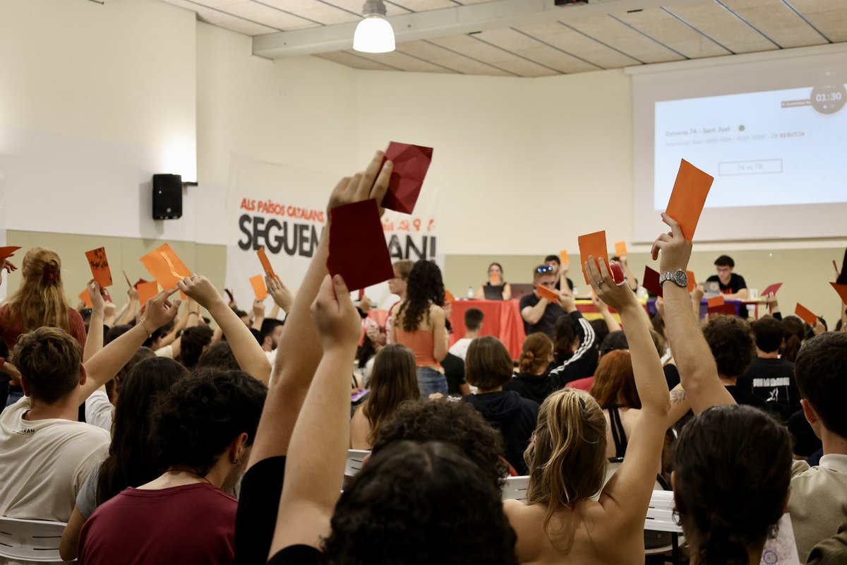 🔴 Arran hem celebrat la VI Assemblea Nacional el cap de setmana passat

🌐 En temps de crisi i desesperança, les joves debatem i traçem el nostre paper per crear l'alternativa als capitalisme patriarcal!

✊🏽 Fins aconseguir uns Països Catalans lliures, socialistes i feministes!