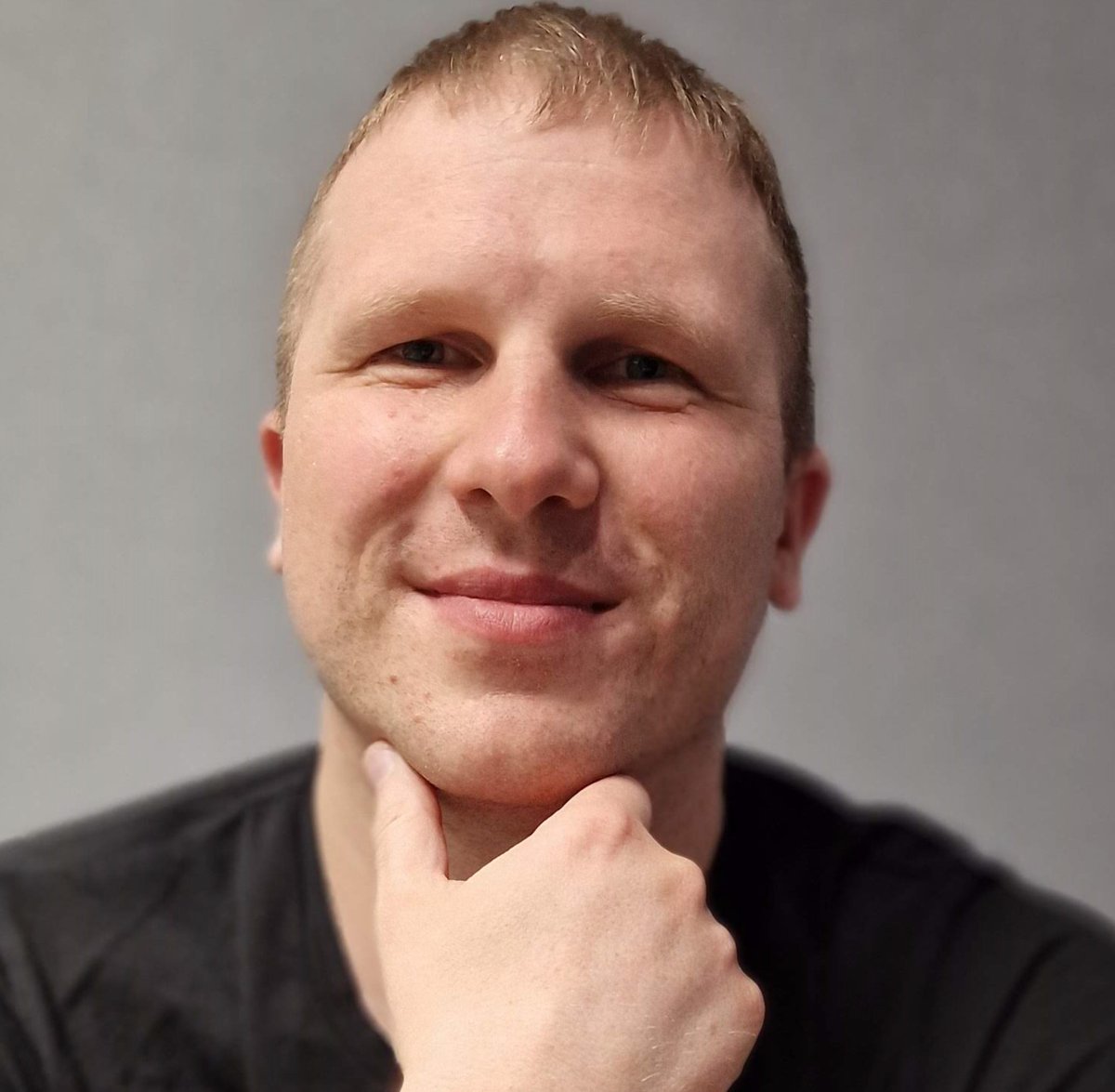 👋 Meet our Regional Round #WCHL25 jury member - Andrii Salata.
He is a Data Scientist / Data Architect / BI Architect with over 15 years in IT and 8+ years of hands-on experience in Data Science.
Andrii has worked across finance, FMCG, and travel industries, building algorithms.