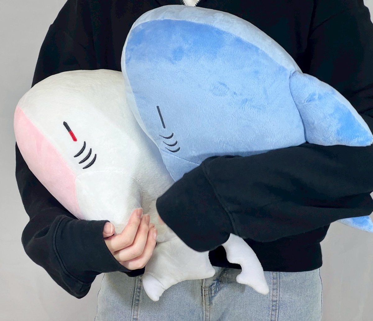 Leonarudo_UZNo's tweet photo. 『一緒に寝れるさめぬいぐるみ🦈』

再販と新作です！！
↓
https://t.co/JqPJ2J3wOL https://t.co/zuDSdAE2ps