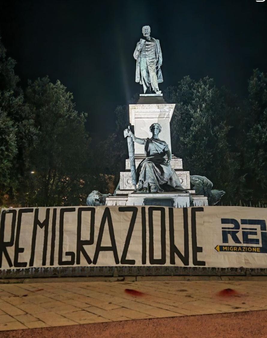 testudo27942's tweet image. Da nord a sud, è comparsa una sola parola su centinaia di striscioni: #Remigrazione.
Non più slogan, ma una proposta politica concreta e attuabile. 
È tempo di riconquista!