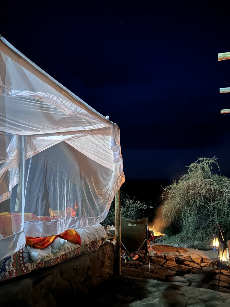 Star_Nights_034's tweet photo. Romantic bush getaway in Star Nights Magadi. 
Sleep under the stars in a luxurious star bed, soak in an open air bathtub and reconnect in nature. 
Perfect for couples seeking an unforgettable stargazing experience!
#bushgetaway 
#starnightsmagadi 
#romanticgetaway 
#Slowtravel https://t.co/fRktJB3Ywf