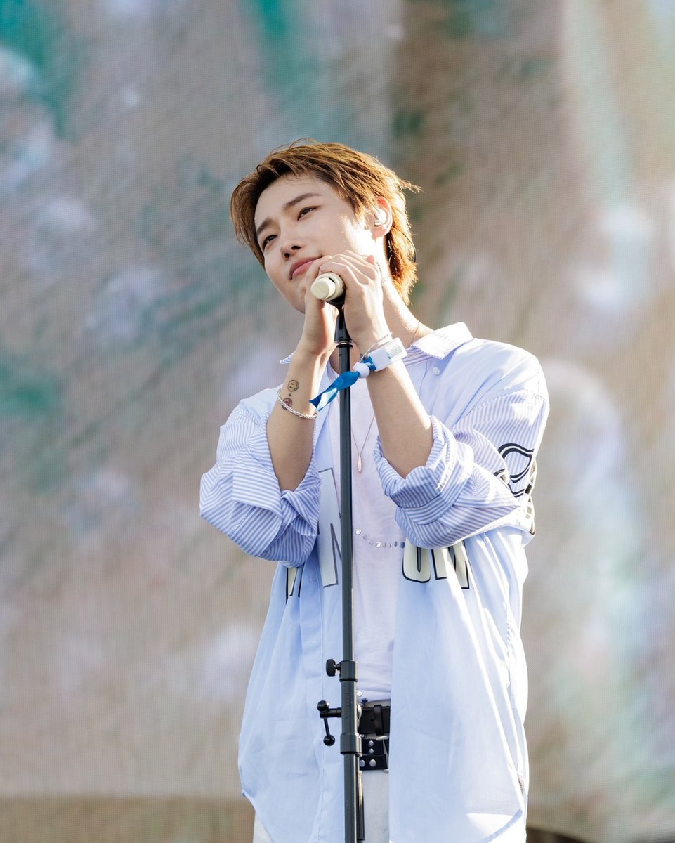 모모콘 공식사진 너무 청춘이다
instagram.com/p/DPDhyhZEoCW/…

#우즈 #조승연 #WOODZ