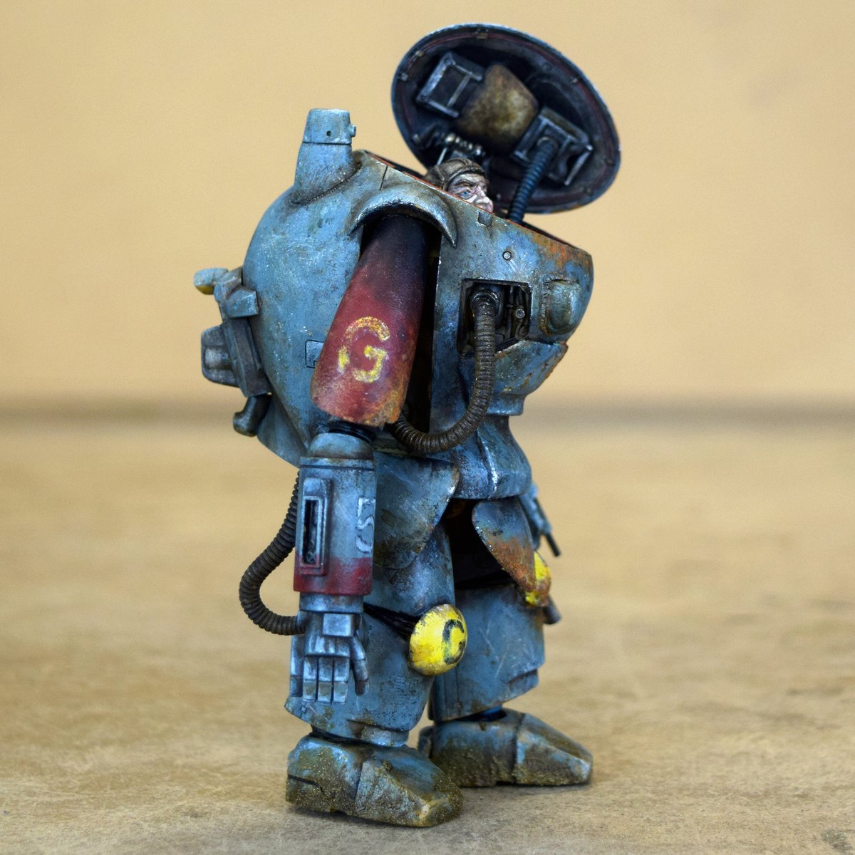My first attempt at a Maschinen Kreiger build. It's a Mk1 SAFS kit (Nitto series 4), with the addition of a couple of fake nails, and lots of putty!