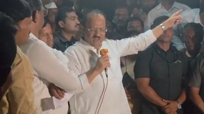 "Am I Playing Marbles Here?" Ajit Pawar Snaps At Flood-Hit Farmer's Request ndtv.com/india-news/mah…