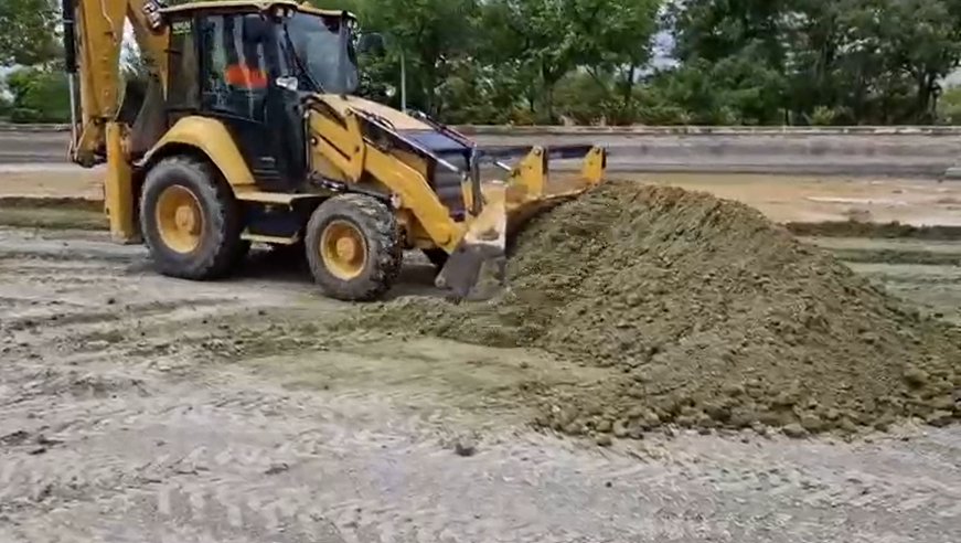 ✅El Ayuntamiento de Pinto aprueba más de 250.000 euros para el arreglo del lago del Parque Juan Carlos I

✅Tras limpiar de lodos el lago, se autoriza a <a href="/AserpintoM/">Aserpinto Municipal</a> a reparar las grietas, impermeabilizar y llenar de agua la instalación 

ℹ️+Info. 👉 ayto-pinto.es/-/ayuntamiento…