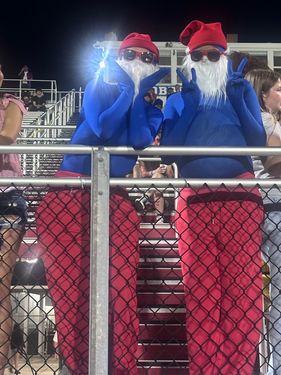 SeedeenNihara's tweet photo. HOCO WEEK
#peprally #hocogame #falconspirit https://t.co/oXt4Ao9HZf