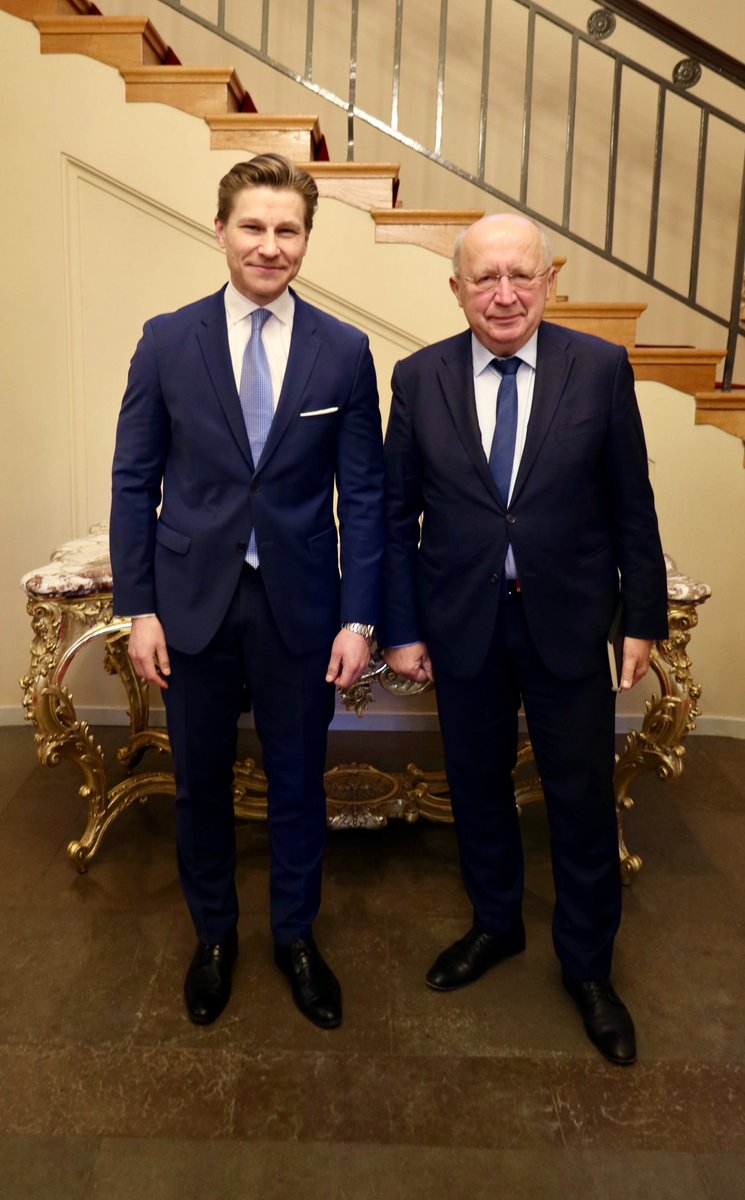 Tervetuloa komissaari Kubilius, tänään tärkeät keskustelut Euroopan puolustusvalmiuden edistämisestä, ilma- ja ohjuspuolustuksesta ja itäisen sivustan droonipuolustuksesta. Järjestämme Suomesta käsin videokokouksen Kubiliuksen johdolla tänään.