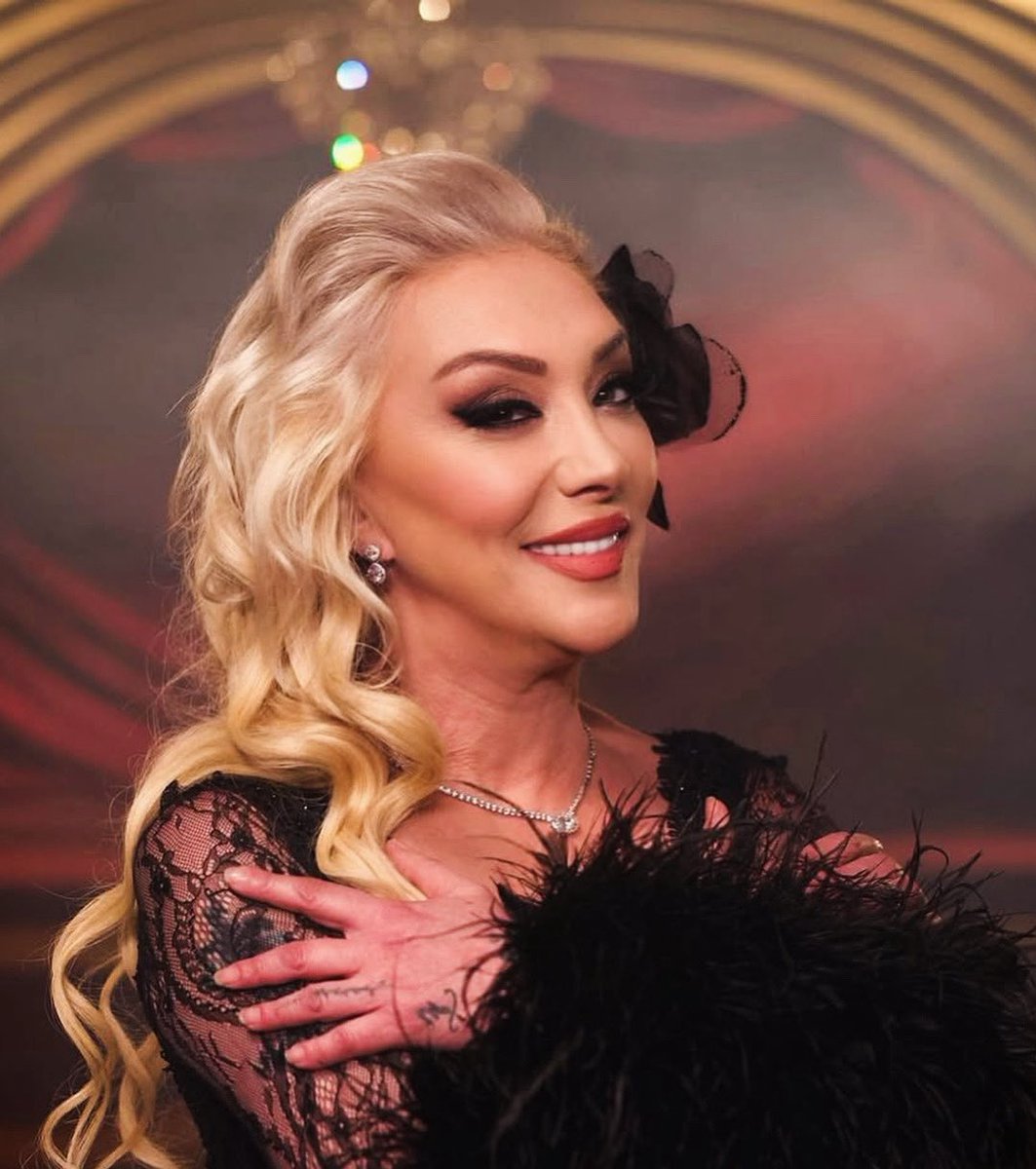 Arabeskin son kraliçesi Bergenin veliahtı ruhun şad olsun #güllü