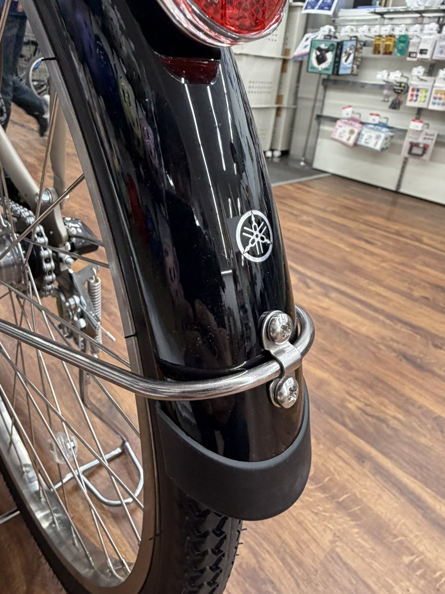 母親に50歳のお祝いでヤマハの電動自転車プレゼント！
電動自転車乗ったことないので自分も後で少し乗らせてもらいます。楽しみ！