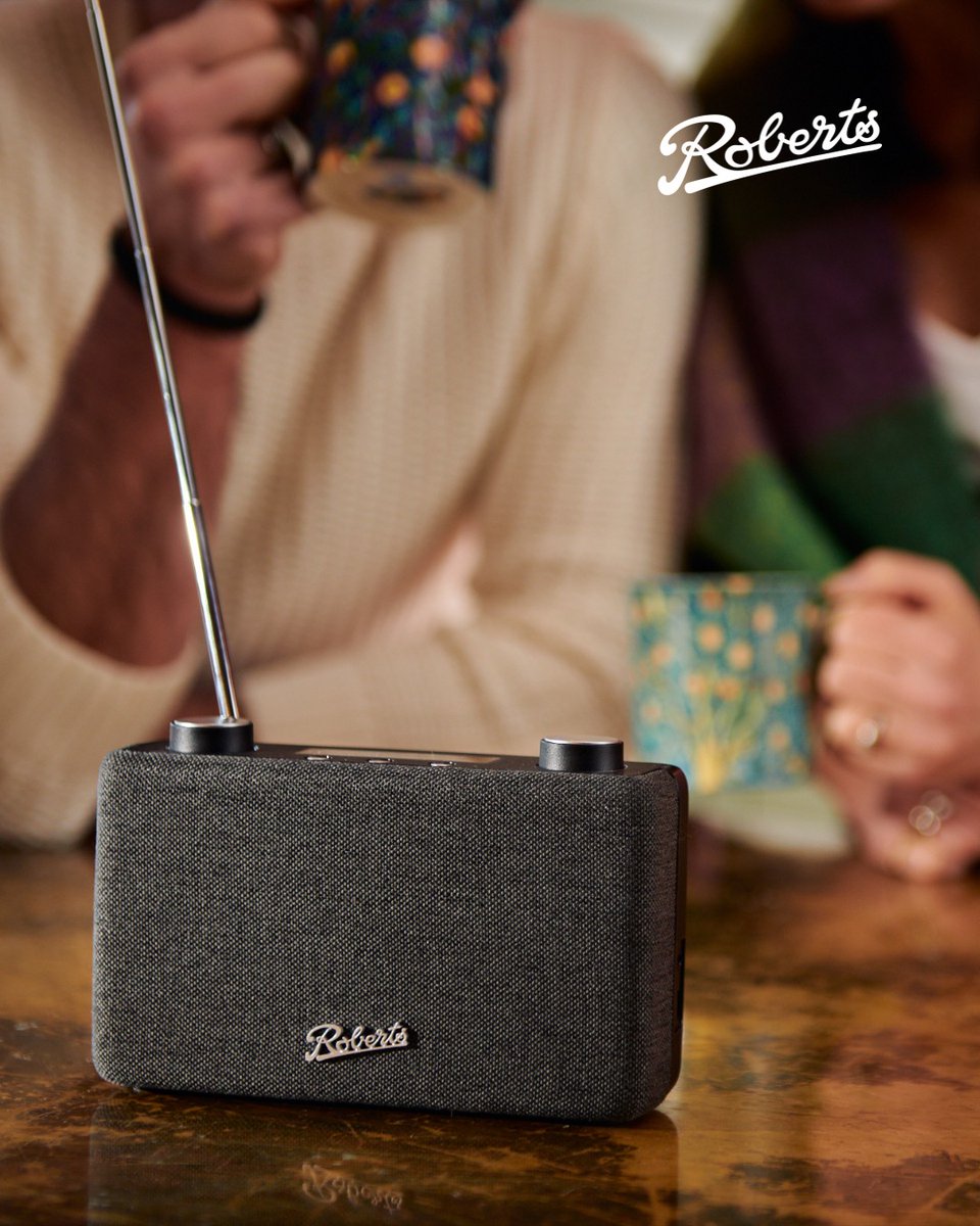 🍂📻 Simple moments. Beautiful sound.

The Roberts Play FM is made for slow mornings, warm drinks, and your favourite stations playing softly in the background.

Compact, classic, and comforting.

#RobertsRadioIreland #PlayFM #CosyListening #RetroRadio #LoveYourRoberts