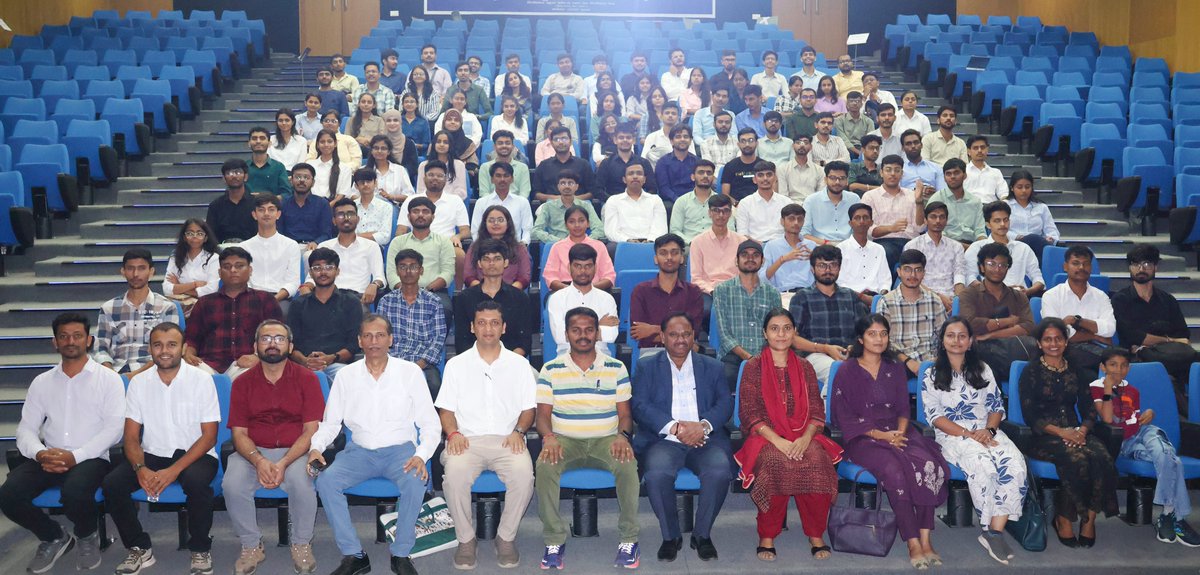INFLIBNET's tweet image. 104 students and 8 faculty members from the CSE & IT departments of Maharaja Sayajirao University of Baroda, Vadodara, visited the @INFLIBNET Centre on 26th September 2025. #UGC #MoE #HigherEducationInstitutions