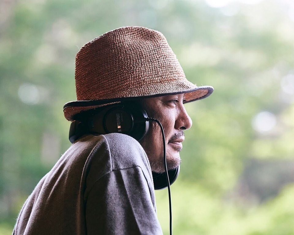 実は20年前に一度ライブをお願いしたことがあって、その時はタイミングが合わず実現しなかったフライングリズムス。長年の念願が叶い、それもフライヤーは五木田さんという最高のかたちで。そして共演は絶対ムードマンさんにお願いしたかった。それがベアーズでというのも！