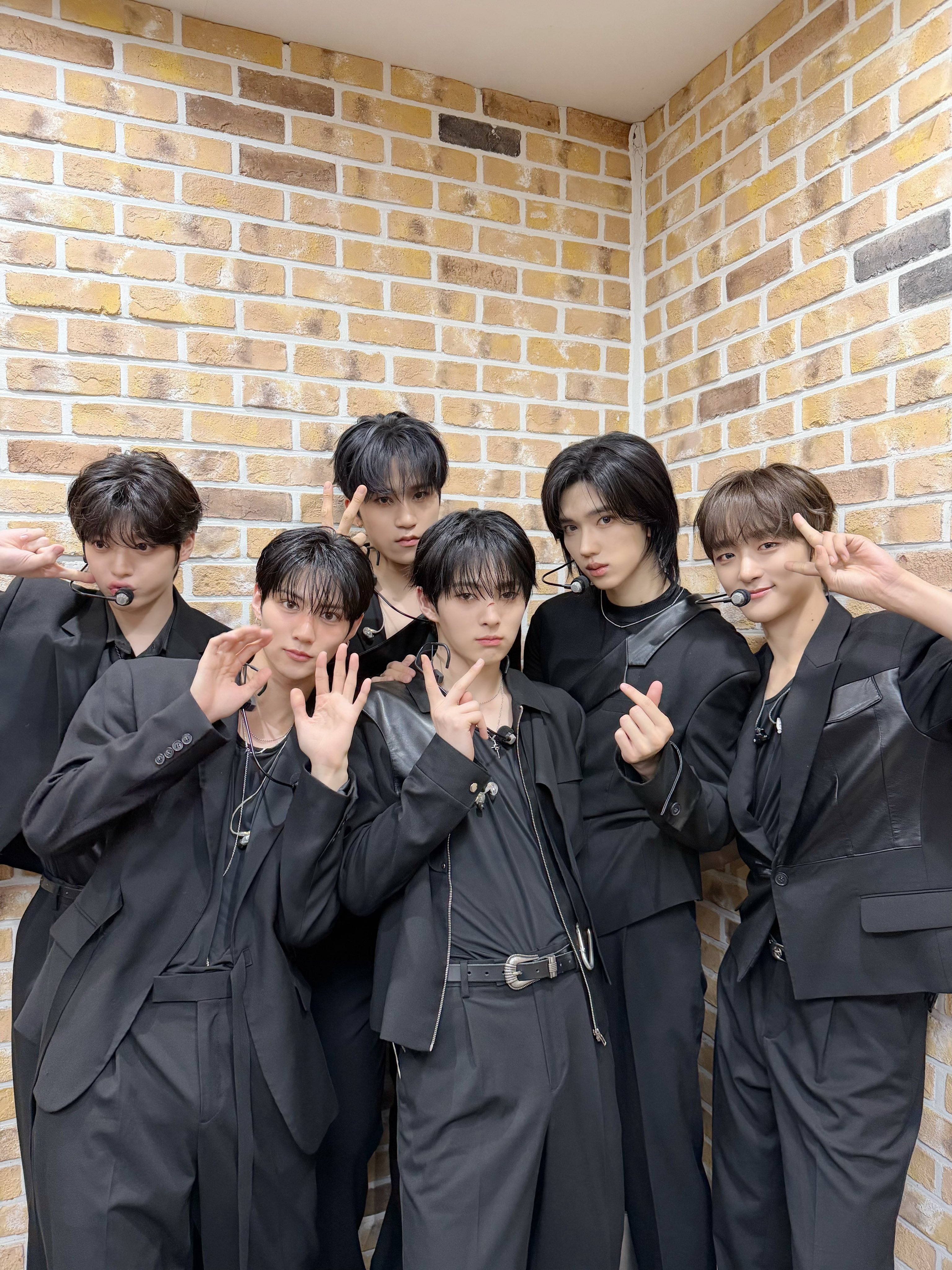 LUN8 ルネイト itta ジュヌ 준우 証明写真 LUN8 ルネイト itta ジュヌ 준우 証明写真