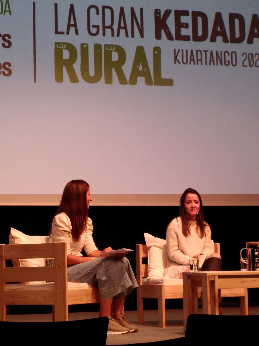 infoqpuntocom's tweet image. "Comunicar que en #rural hay calidad vida buena pero no obviar falta de recursos. Hay que hacer frente a cosas cada día." #PaulaSerras #lagrankedadarural @Kuartango_Udala #rurallife #comunicacion #contenidos