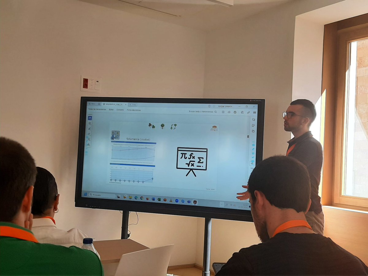 aitorvv's tweet photo. Esta semana en el IV Congreso de Jovenes Investigadores @INNOVASalamanca presentando cómo los modelos forestales (mortalidad, crecimiento, altura-diámetro) ayudan a traducir la investigación en decisiones para una gestión sostenible 🌲
#somosiufor https://t.co/hvyA0CdZX9