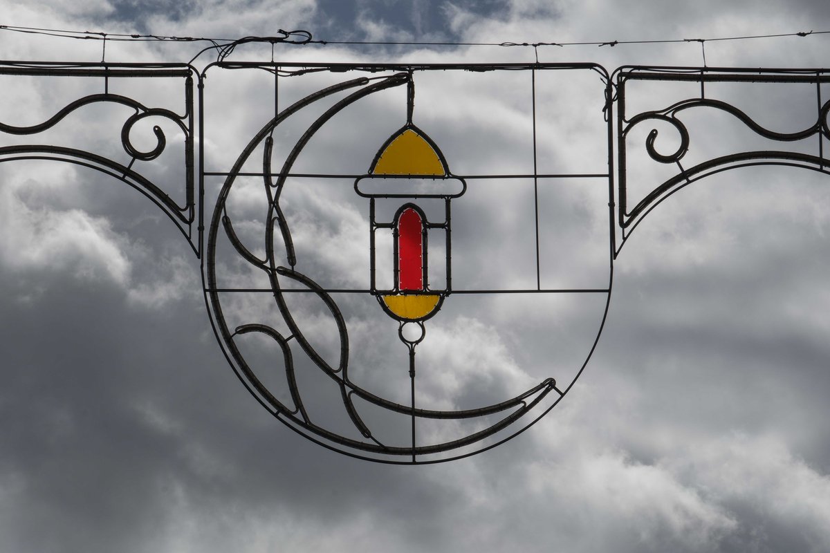 📢Ya se puede visitar la exposición virtual “Iftar”.  

🔎Pone el foco en la celebración pública del ramadán en las ciudades de Vic y Melilla. 

📝Un proyecto de investigación del <a href="/isor_uab/">ISOR - Investigacions en Sociologia de la Religió</a> con apoyo de <a href="/PluralismoyC/">Fundación Pluralismo y Convivencia</a>. 

Visita en iftar.es/#view

(📸A. Bougleux y L. Cuch)