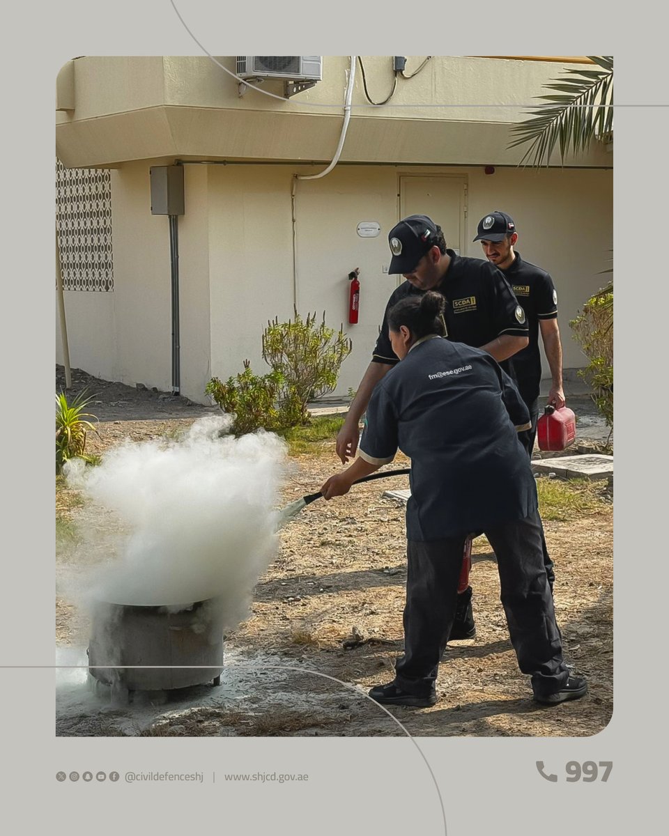 civildefenceshj's tweet image. ورشة توعوية للدفاع المدني في خورفكان لتدريب طالبات على استخدام طفايات الحريق ضمن حملة العودة إلى المدارس.
في حالة الطوارئ اتصل على الرقم 997.
#الدفاع_المدني#هيئة_الشارقة_للدفاع_المدني #الشارقة#الامارات #sharjah_civil_defence #fire#civil_defence#sharjah#uae #997