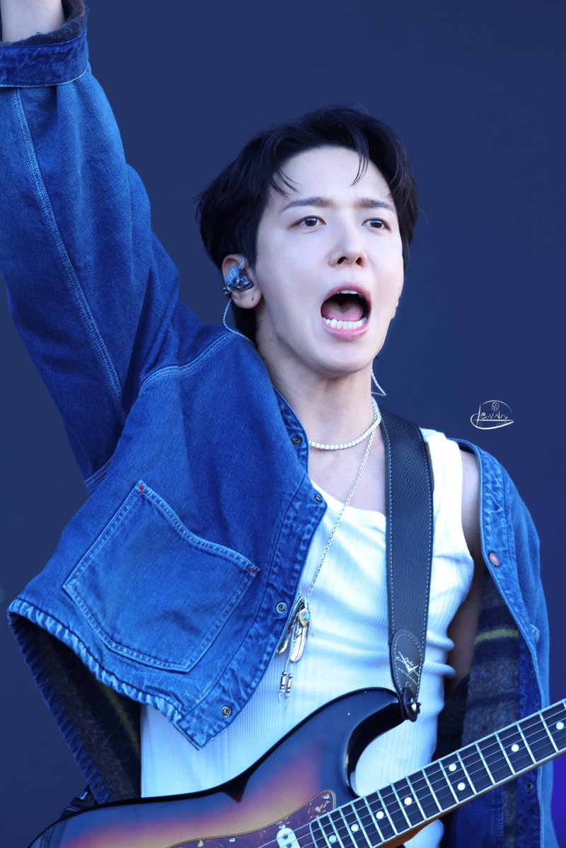 CNBLUE - Search / X