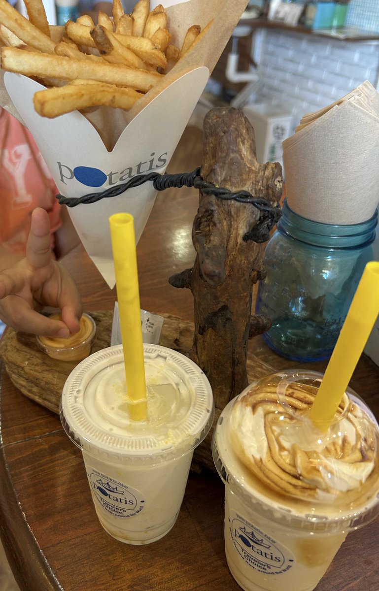 tikanta77's tweet photo. 子供っちご褒美おねだりはココ🏖️
ポテトとシェイクで腹パンなんて、
そりゃあもうシアワセだね

#fammスクール
#地元のおすすめ紹介 https://t.co/VbBzb3kGvT