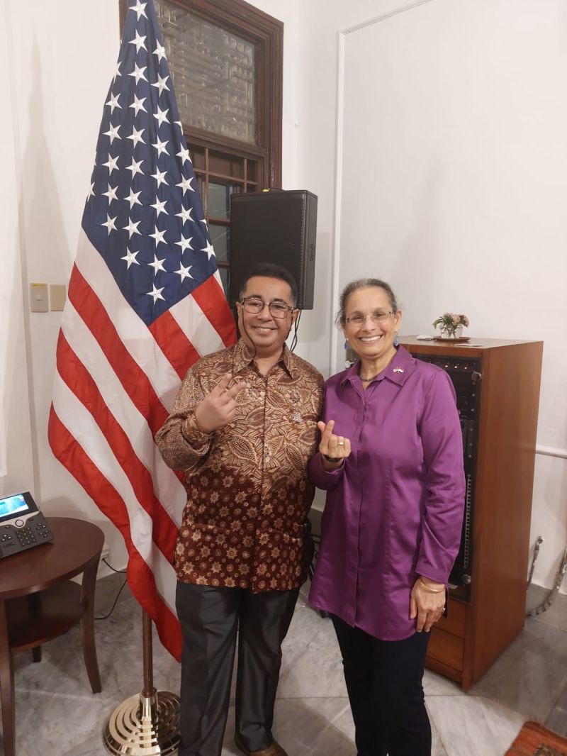 IN RETROSPECT: Honored to be with U.S. Ambassador Kamala Shirin Lakhdhir at her mid-2024 gathering with Indonesian alumni of U.S. universities. She concluded her tenure in April 2025.