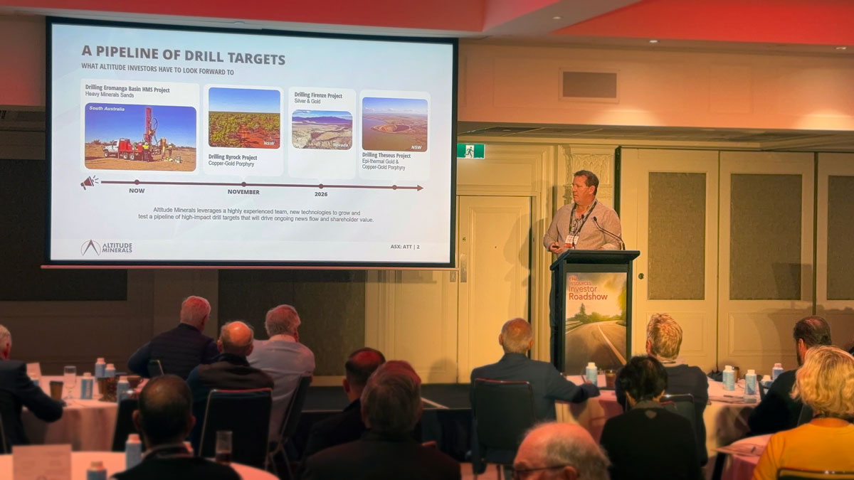 The $ATT team had a great time talking about our exciting pipeline of drill targets with investors at the RIU Investor Roadshow this week. Thanks to everyone who came past the booth.

#AltitudeMinerals #Silver #Gold #HeavyMineralsSands