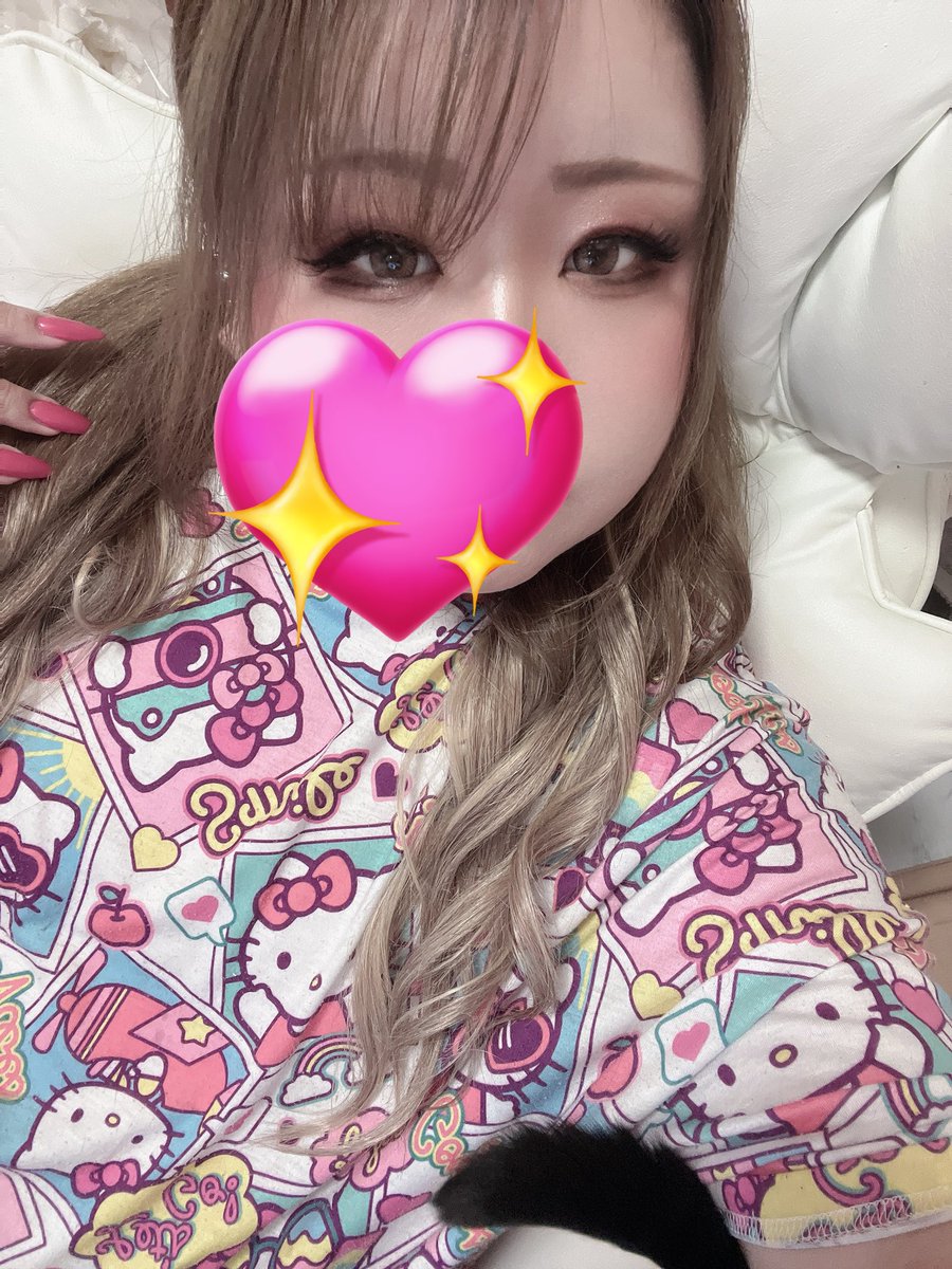 おはよーん😘
今日は18:00からALLUREいてますん💖
串焼きいっぱい焼くよん🥩🥩🥩
飾り付けもする！可愛いのいっぱい選んだ👱🏻‍♀️💖💖💖💖💖💖💖
今日もお待ちしてます︎👍🏻 ̖́-
#ぽっちゃり
#ぽっちゃり女子