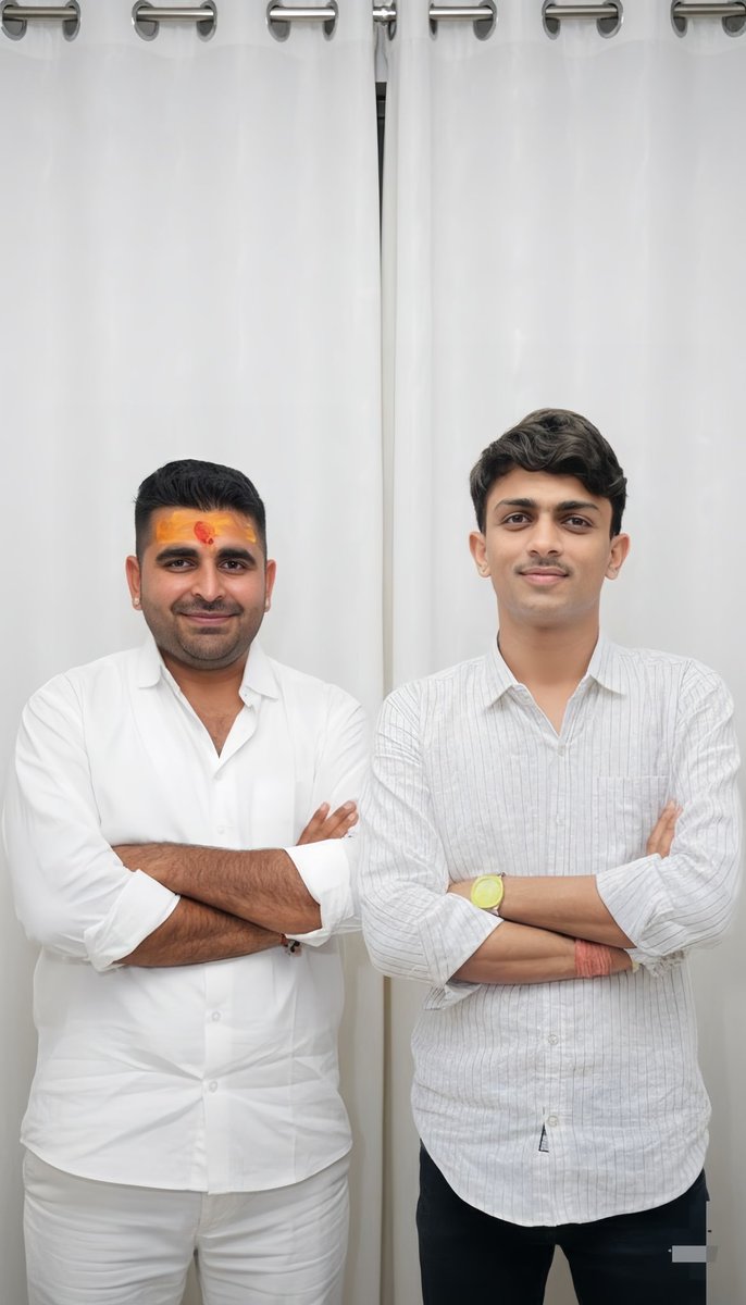 #ओरण_बचाओ*

जो भी साथी ट्वीटर पर सक्रिय है.....

आप इस मुहिम में अपनी भागीदारी सुनिश्चित करें !

भाई साहब <a href="/RavindraBhati__/">Ravindra Singh Bhati</a>