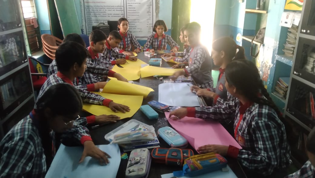 kvaug1947's tweet image. "विद्यालय में 'विकसित भारत' विषय पर पोस्टर मेकिंग गतिविधि  का आयोजन किया गया। विद्यार्थियों ने अपनी रचनात्मकता व कल्पनाशक्ति से सशक्त, आत्मनिर्भर और प्रगतिशील भारत की झलक अपने पोस्टरों में प्रस्तुत की। 🇮🇳✨ #ViksitBharat #PosterMaking #SchoolActivities"
@KVS_HQ
@EduMinOfIndia