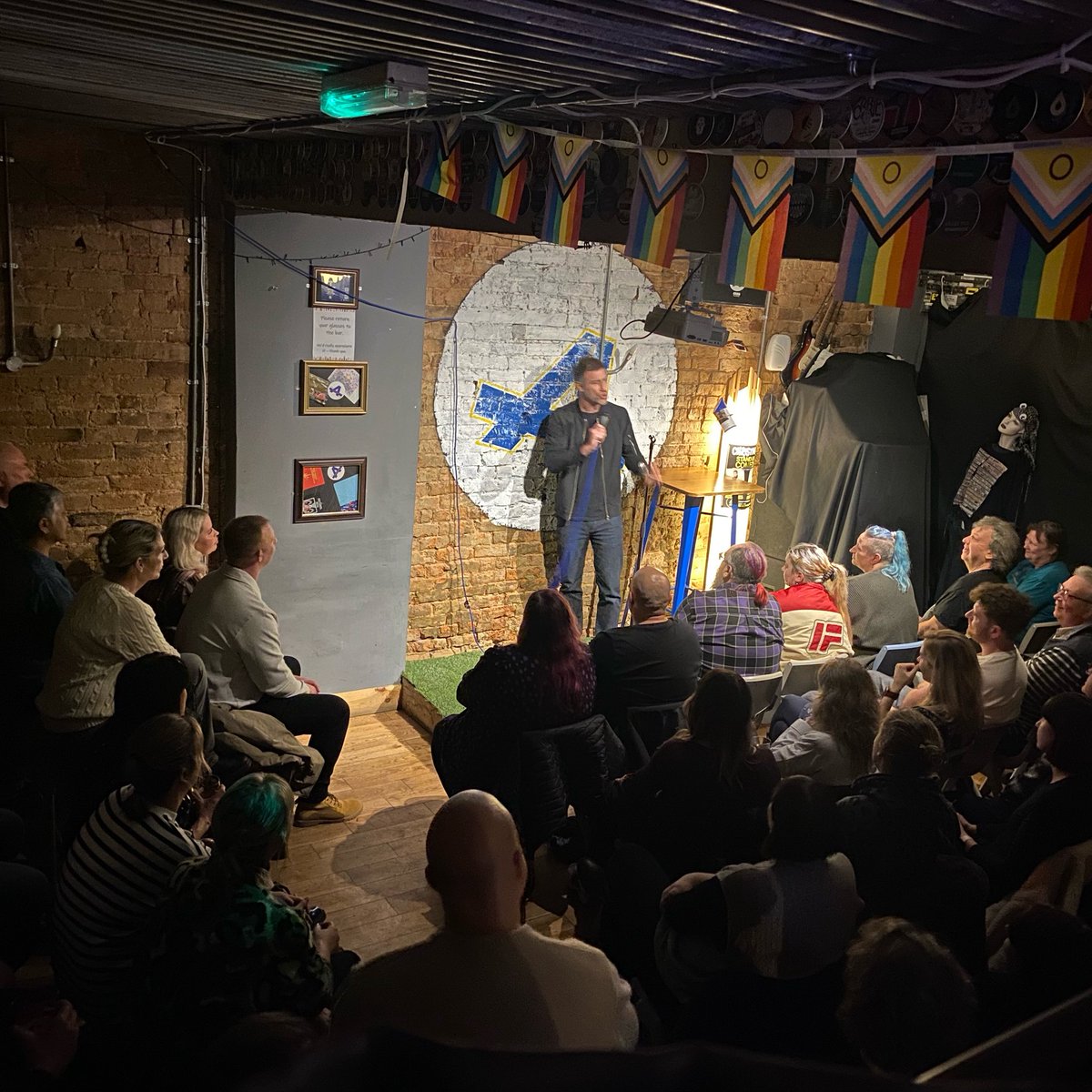 rocktheatic tweet media