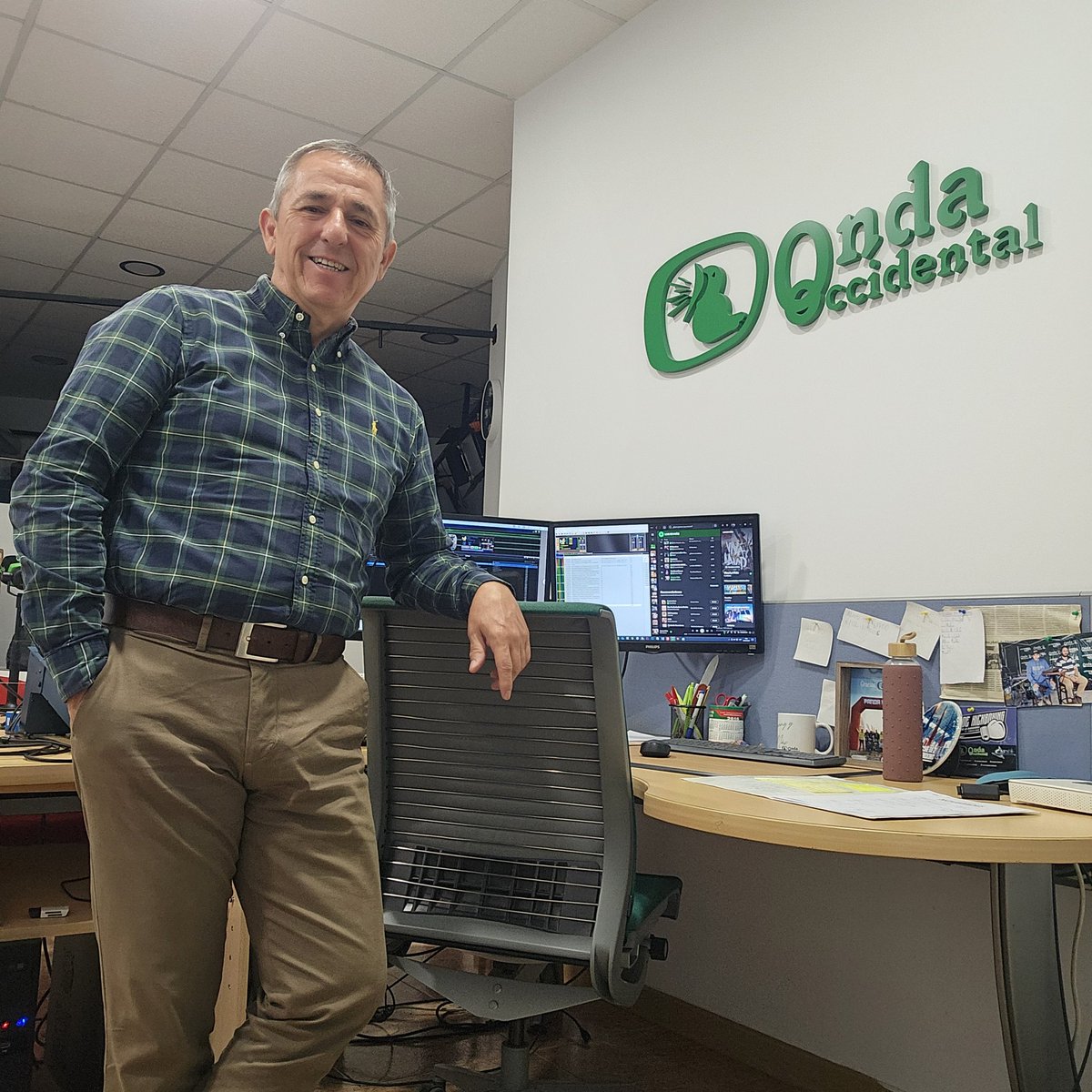 ¡¡¡¡¡¡ VIVAN LOS VIERNES !!!!!! 🎶🎙😃

¡¡¡ BUENOS DÍAS !!!