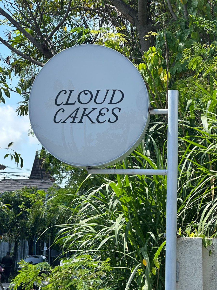 Antriannya panjang sampe ke uluwatu