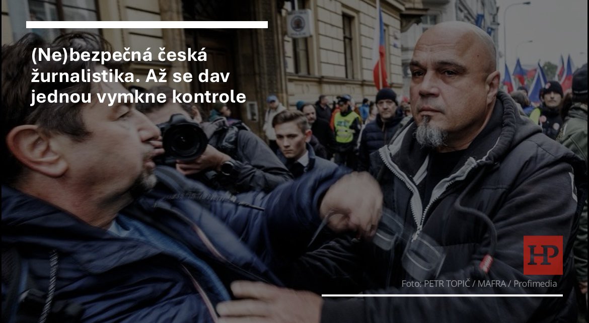 Atmosféra nejen tuzemského veřejného prostoru vůči novinářům dlouhodobě viditelně hrubne. Měsíc před volbami proto vznikla v Česku platforma Bezpečná žurnalistika umožňující novinářům útoky hlásit a vyhledat právní i psychologickou pomoc. Stupňující se agrese či veřejné urážky