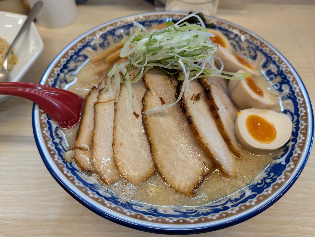 お昼ご飯🍚🍴
ラーメン🍥🍜