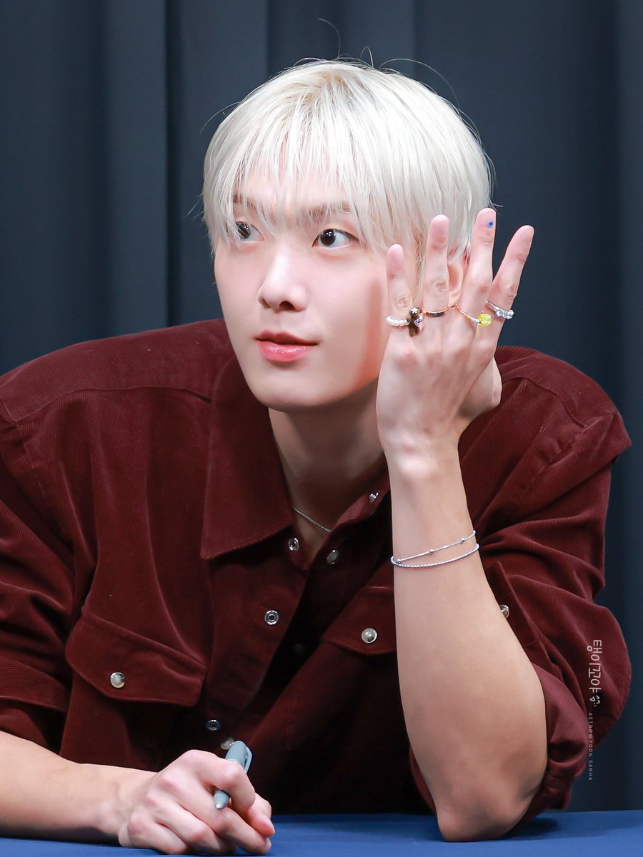 sanha_ggoya's tweet image. 산하시🩵
반지부자💍💍💍💍