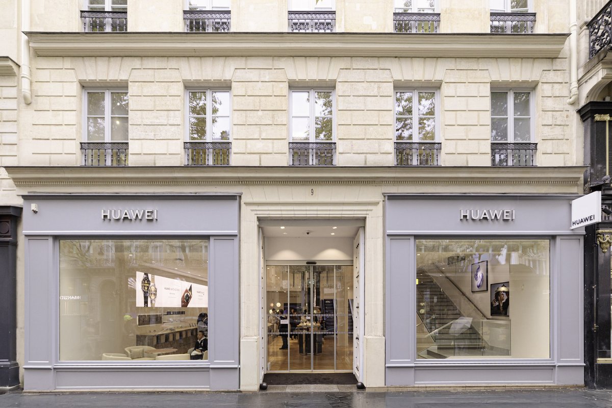 The HUAWEI Paris Flagship Store just got a cozy upgrade—where French elegance meets smart innovation. A perfect blend of tech and beauty in the heart of Paris. 🌟
TECH4ALL