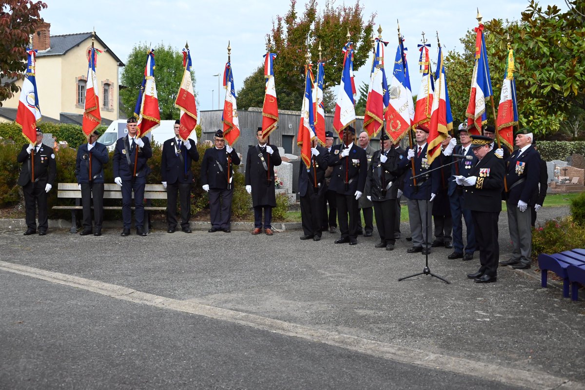 Prefet56's tweet image. Cérémonie | 🇫🇷
Hommage aux harkis et aux forces supplétives à Vannes - 25 septembre 2025

Stéphane Jarlégand, secrétaire général de la préfecture du #Morbihan, a présidé, ce jeudi 25 septembre au cimetière Calmont de #Vannes, la cérémonie en l'honneur des Harkis et autres membres
