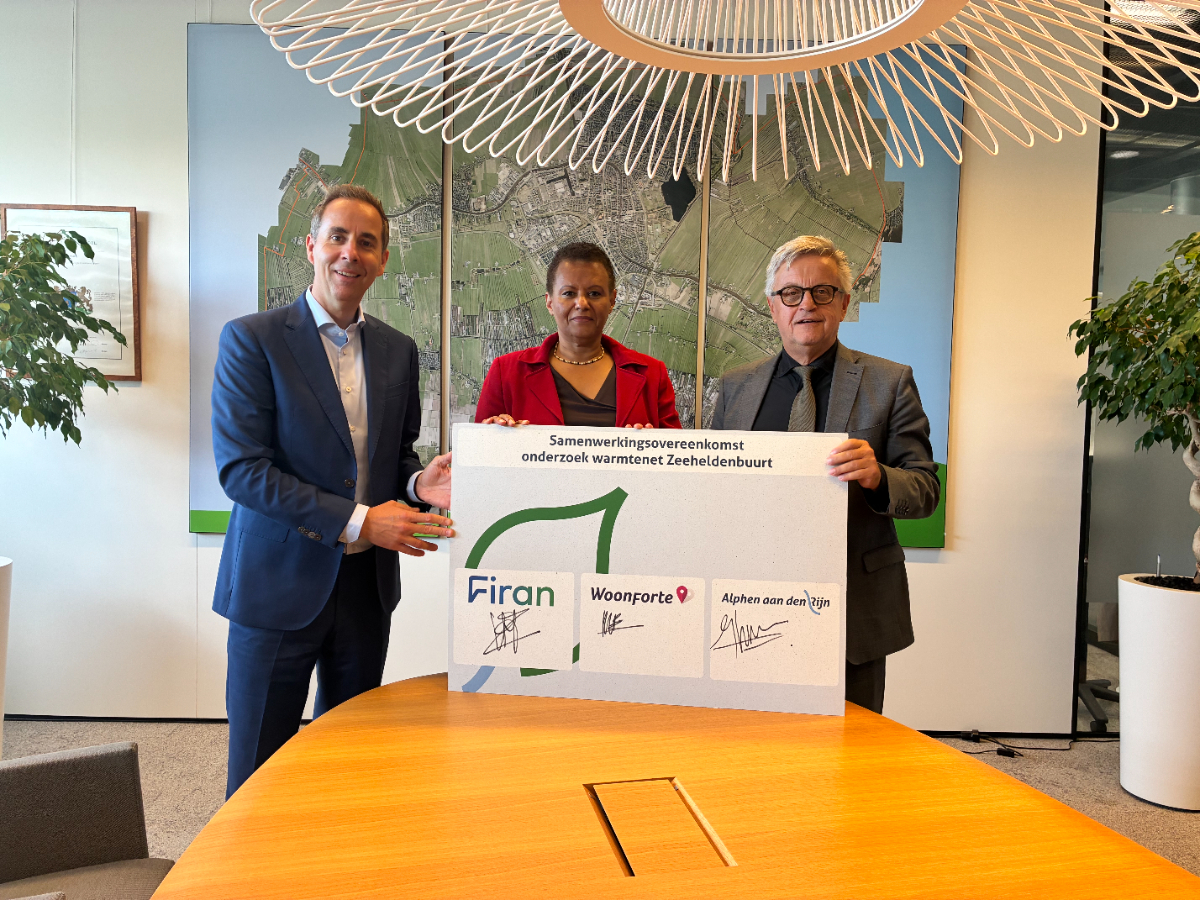 In Alphen ad Rijn verkent de gemeente samen met woningcorporatie Woonforte en Firan de mogelijkheden voor een warmtenet. Het warmtenet zou gebruik maken van de thermische energie uit het oppervlaktewater van de Rijnhaven.

Lees meer: firan.nl/project/warmte…

#energietransitie