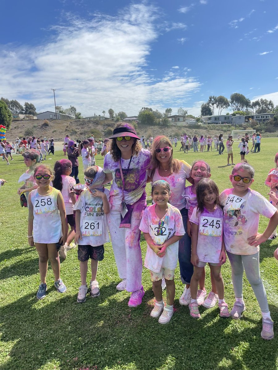 penceSBUSD's tweet image. Throwback Thursday to our Pence Penguins Color Run! 🐧Huge thanks to Ms. Gonzalez, staff, PTA &amp;amp; parent volunteers for a fantastic event and helping us raise money before break!💙
@sbusd_news #pencepenguins @Supt_SBUSD
