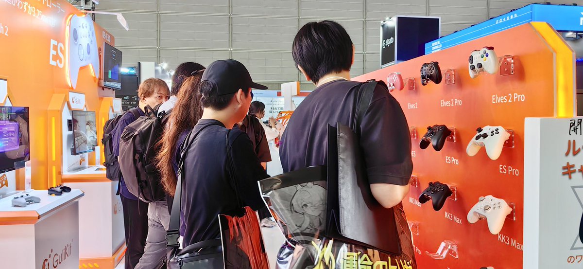 GuliKitDesign's tweet image. It’s always a blast catching up with old friends and making new ones—what a fantastic day it’s been! If you’re around Hall 9, don’t miss the lucky draw—it’s about to start, let’s go! #TGS2025 #東京ゲームショウ #GuliKit