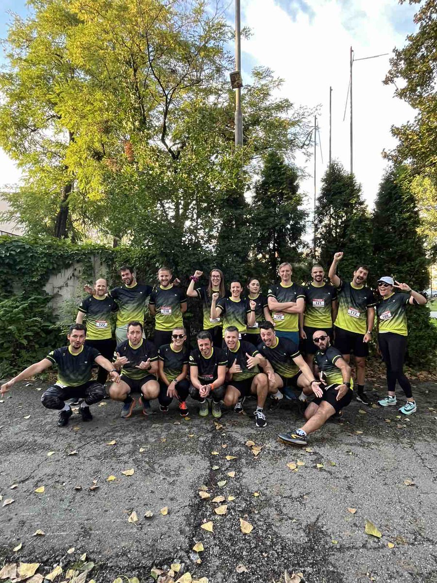 APIknowsIT's tweet image. No shortcuts, no skipping warmups – just 20 runners from Authority Partners giving it their all at the Audi B2B Run Sarajevo yesterday.

One track, one team, and one goal: run like you mean it.

#B2BRun #LifeAtAuthorityPartners #Teamwork #Sarajevo #APknowsIT