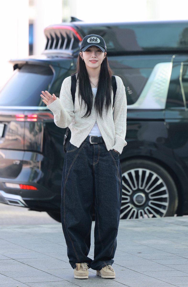 Forever__Eunji's tweet photo. 250926 ICN 정은지 🛫

@Apinkjej 🐶

그저 좋아한다는 말밖에..... 벌써 또 보고프다 🥹🫶🏻

#Apink #에이핑크 #정은지 #은지 #郑恩地 https://t.co/MKCTEs3Egn