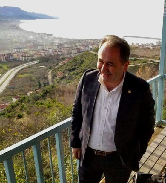 Rahmetin, bereketin ve huzurun yeryüzünü kuşattığı bu mübarek Cuma gününde; Rabbim dualarımızı kabul, ömrümüzü bereketli, gönlümüzü huzurlu kılsın. Birliğimiz, beraberliğimiz ve kardeşliğimiz daim olsun.

#HayırlıCumalar