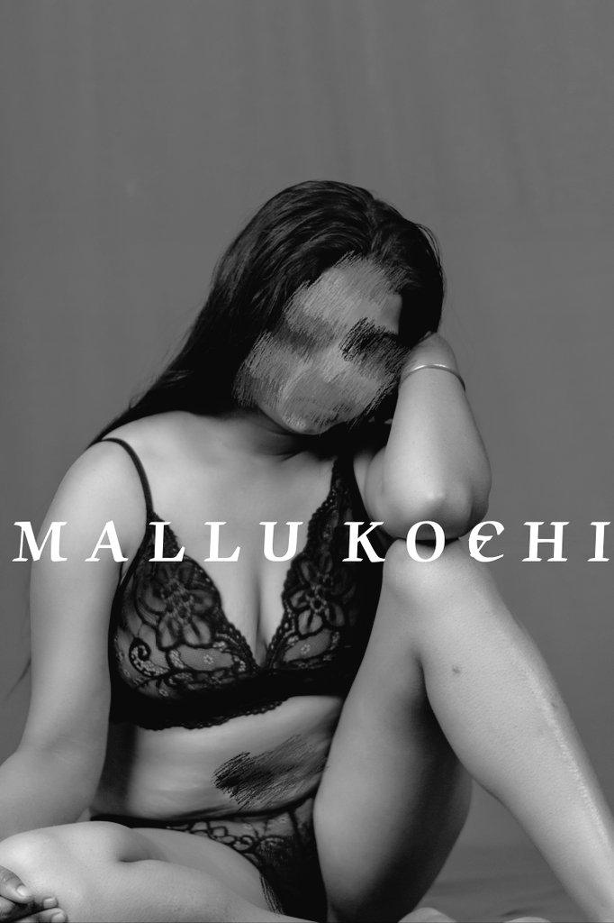 Ernakulam guys message me meet up Available 
#kochi #mallu #Ernakulam #wife #husbandandwife #girl #meetup