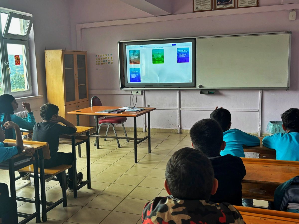 Öğrencilerimizin bireysel öğrenme yolculuğunda MEBİ yanında!
✅ 5-6. sınıf dersleri
✅ LGS deneme &amp; raporlar
✅ Etkileşimli içerik, adaptif test &amp; rehberlik

 mebi.eba.gov.tr
#HerYerdeHerZamanÖğren
<a href="/tcmeb/">Millî Eğitim Bakanlığı</a> <a href="/Yusuf__Tekin/">Yusuf Tekin</a> <a href="/Trabzon_MEM/">Trabzon İl Milli Eğitim Müdürlüğü</a> <a href="/hasan_uygun91/">hasan uygun</a> 
<a href="/mdemircioglu01/">Mustafa DEMİRCİOĞLU</a> 
#MEBİ